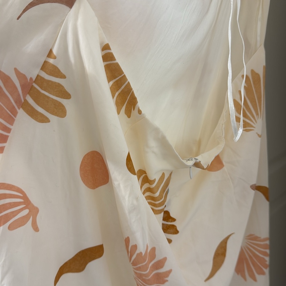 🍓🆕ASTR 
Elegant Cream and Brown Patterned Dress🆕🍓 - Picture 17 of 17